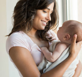 4 Things You Absolutely Need When Breastfeeding